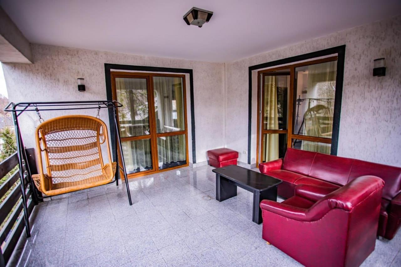 Casa Octavian Hotel Сучевица Екстериор снимка