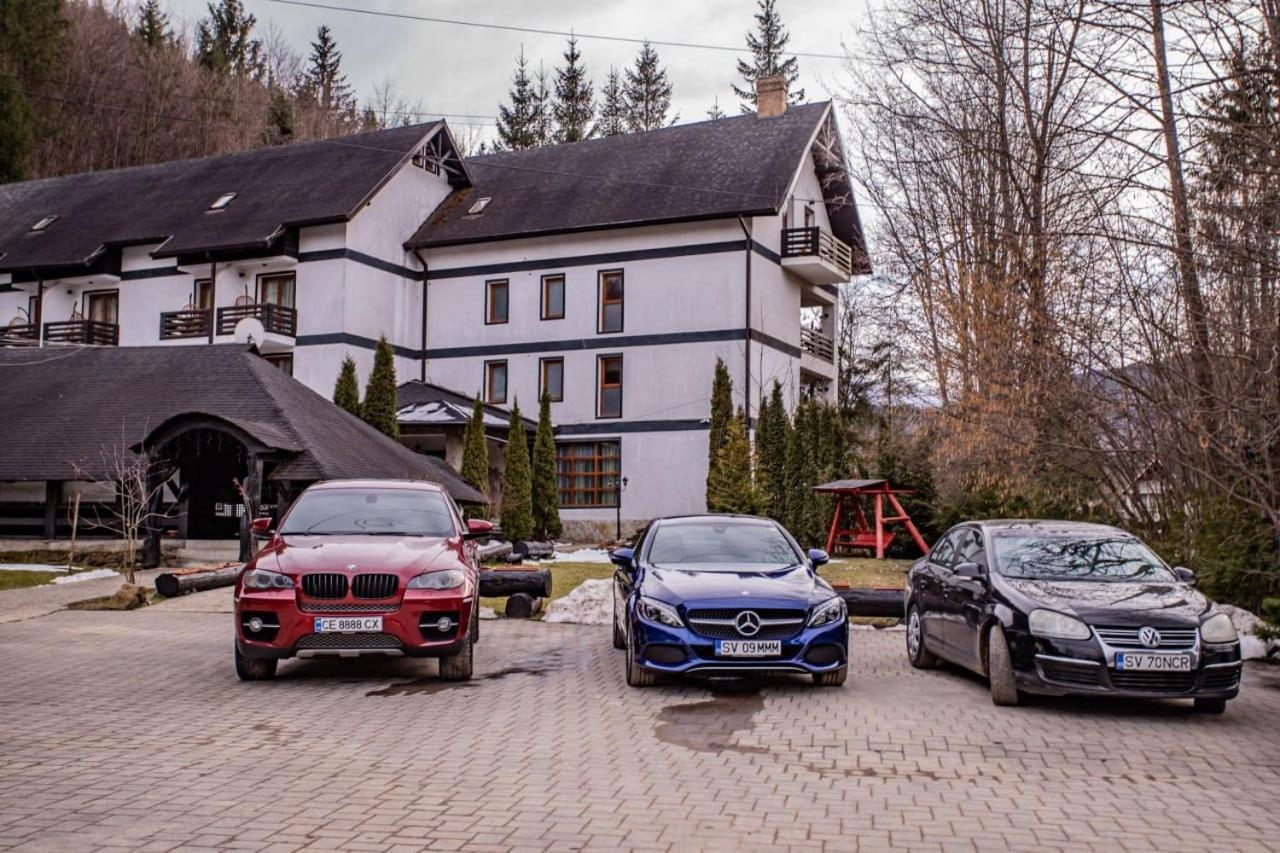 Casa Octavian Hotel Сучевица Екстериор снимка