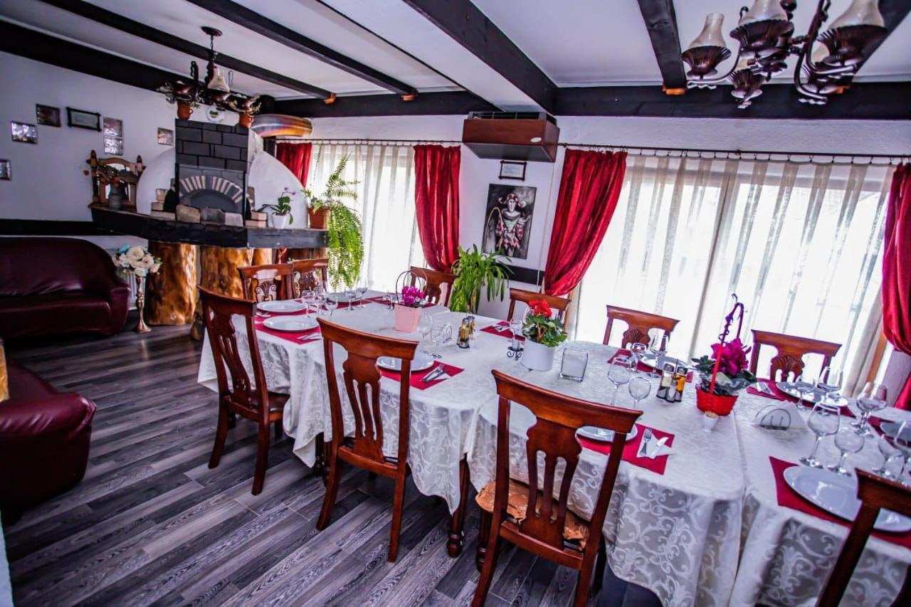 Casa Octavian Hotel Сучевица Екстериор снимка