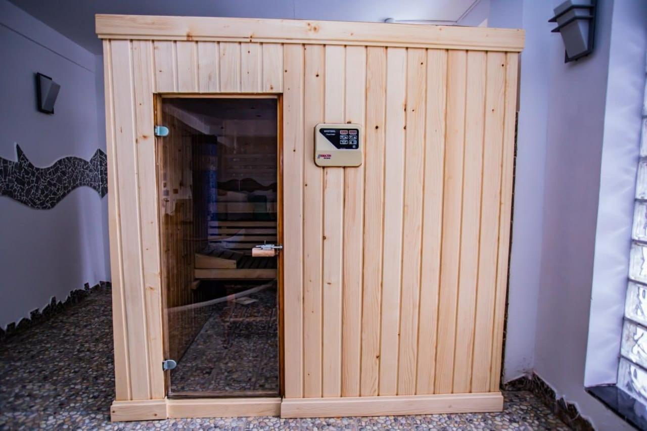 Casa Octavian Hotel Сучевица Екстериор снимка